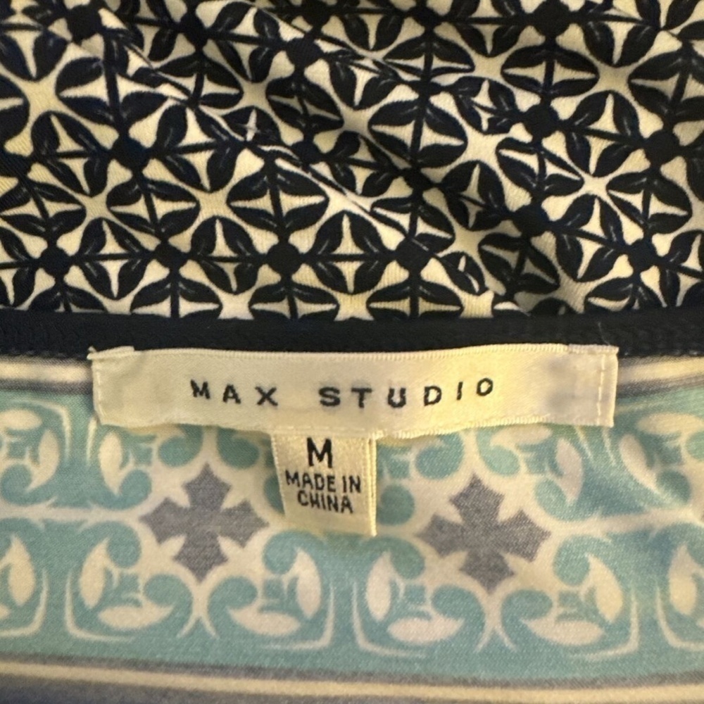 Max Studio Medium Multi-Color w/Geometric Print 3/4 Sleeve Boatneck Blouse - EUC - Picture 3 of 4